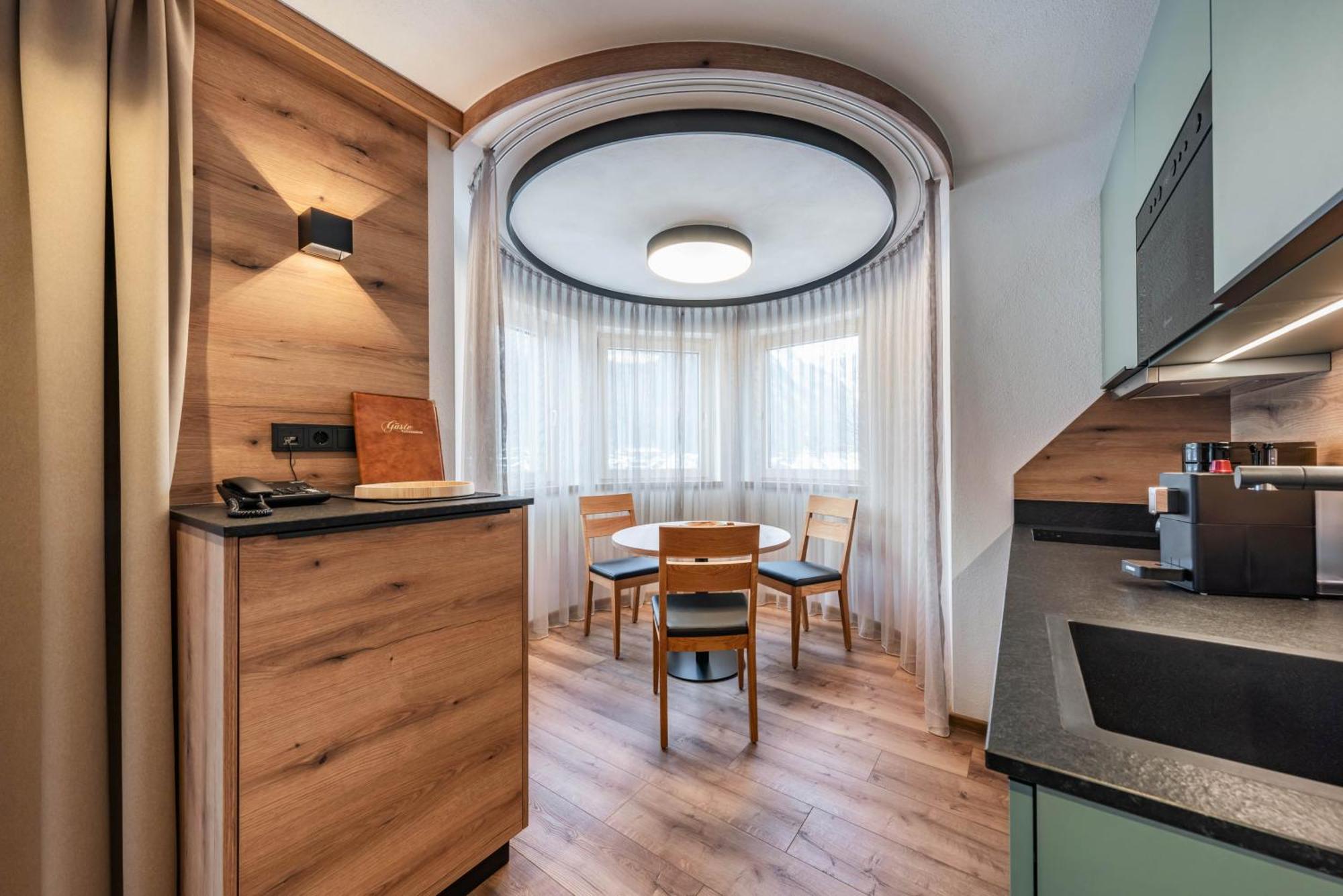 מאיירהופן Montana Apartments מראה חיצוני תמונה