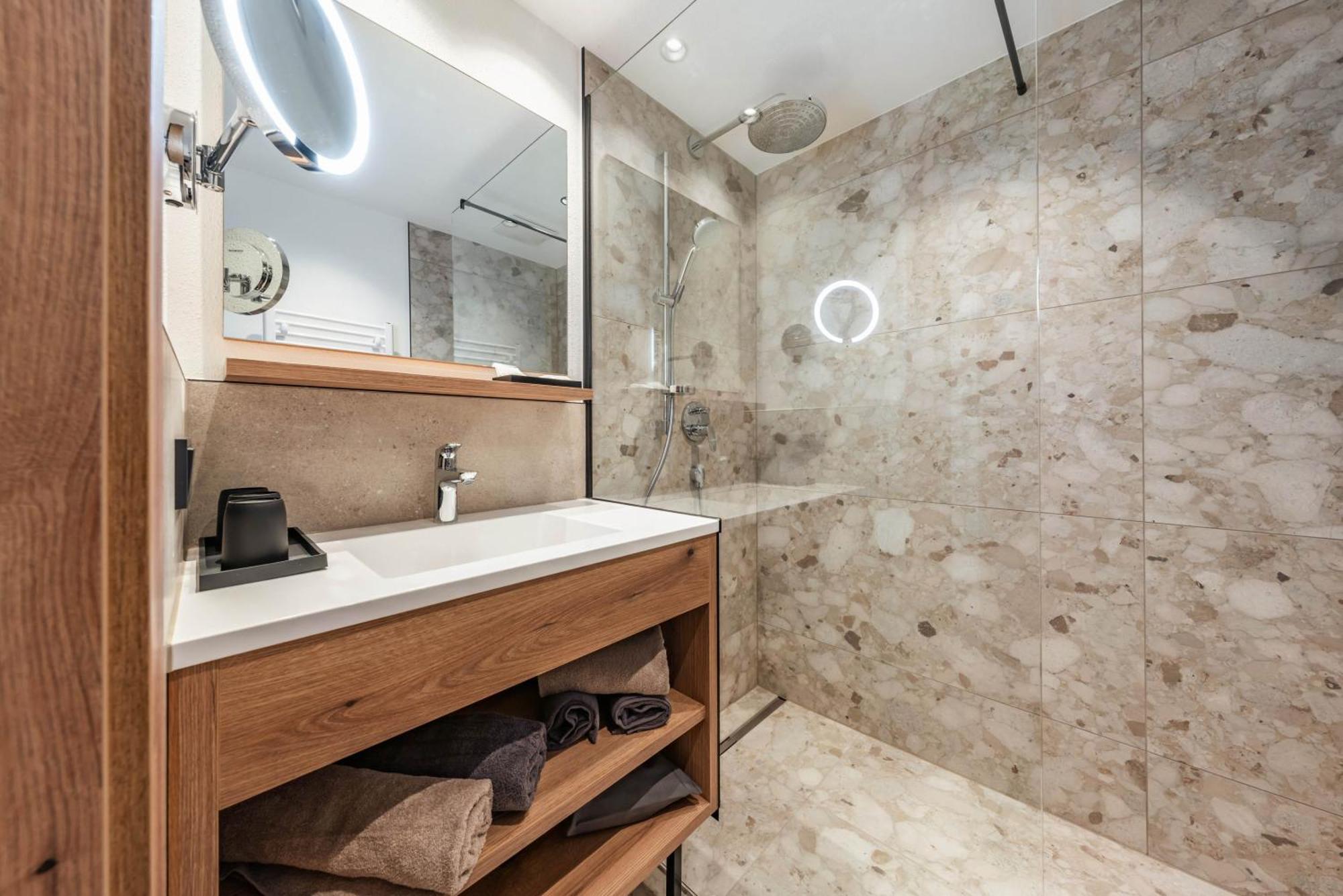 מאיירהופן Montana Apartments מראה חיצוני תמונה