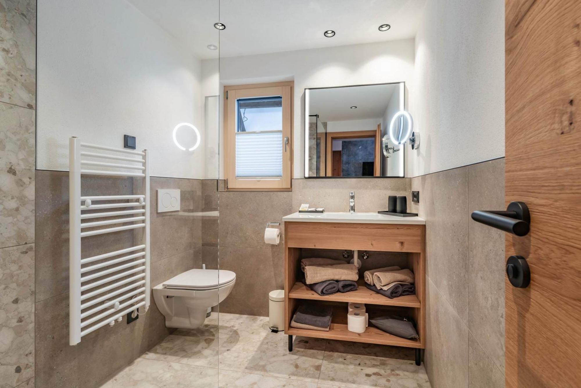 מאיירהופן Montana Apartments מראה חיצוני תמונה