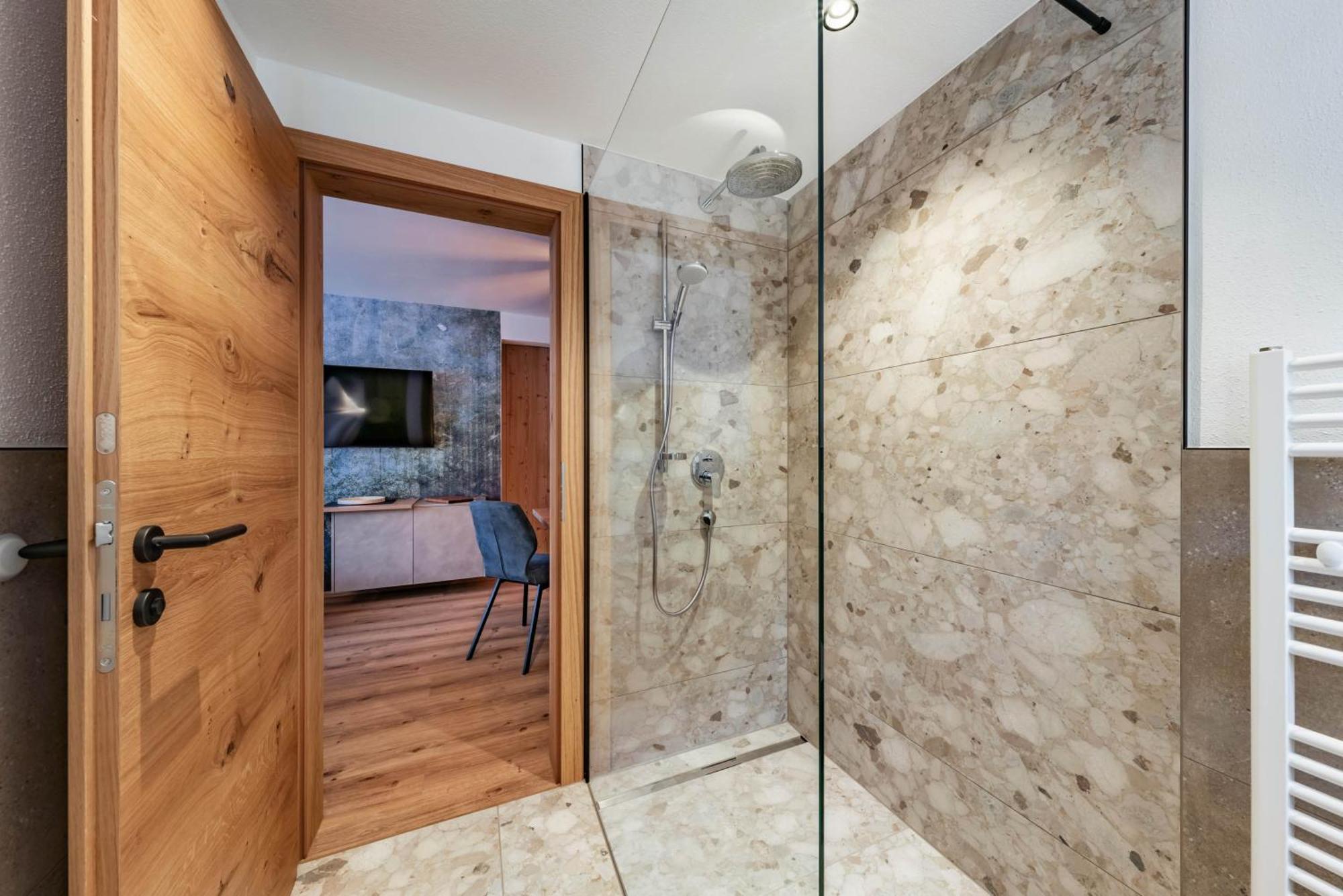 מאיירהופן Montana Apartments מראה חיצוני תמונה