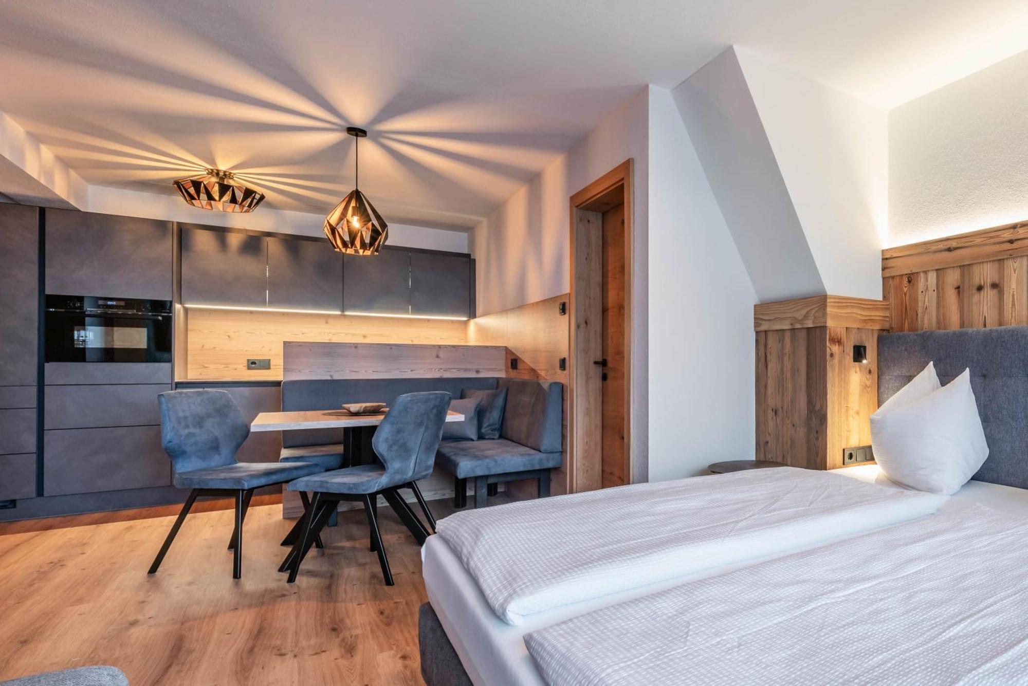 מאיירהופן Montana Apartments מראה חיצוני תמונה