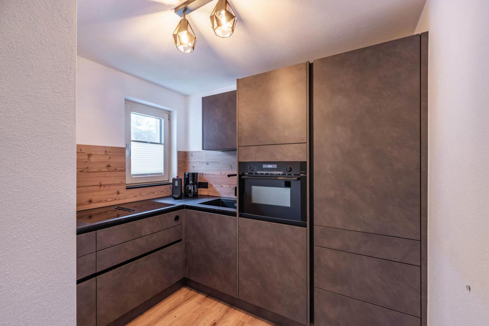 מאיירהופן Montana Apartments מראה חיצוני תמונה